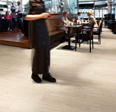 Forbo SureStep Wood 18802 elegant oak фото 2 | FLOORDEALER